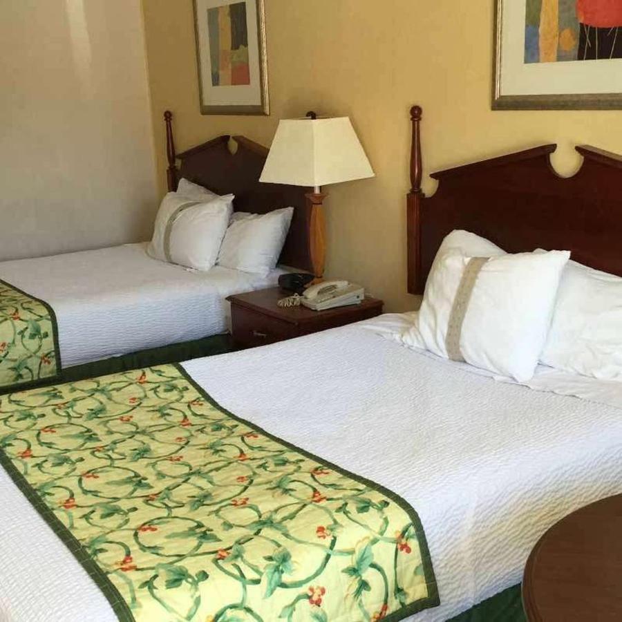 Astoria Hotel Danville North Kültér fotó