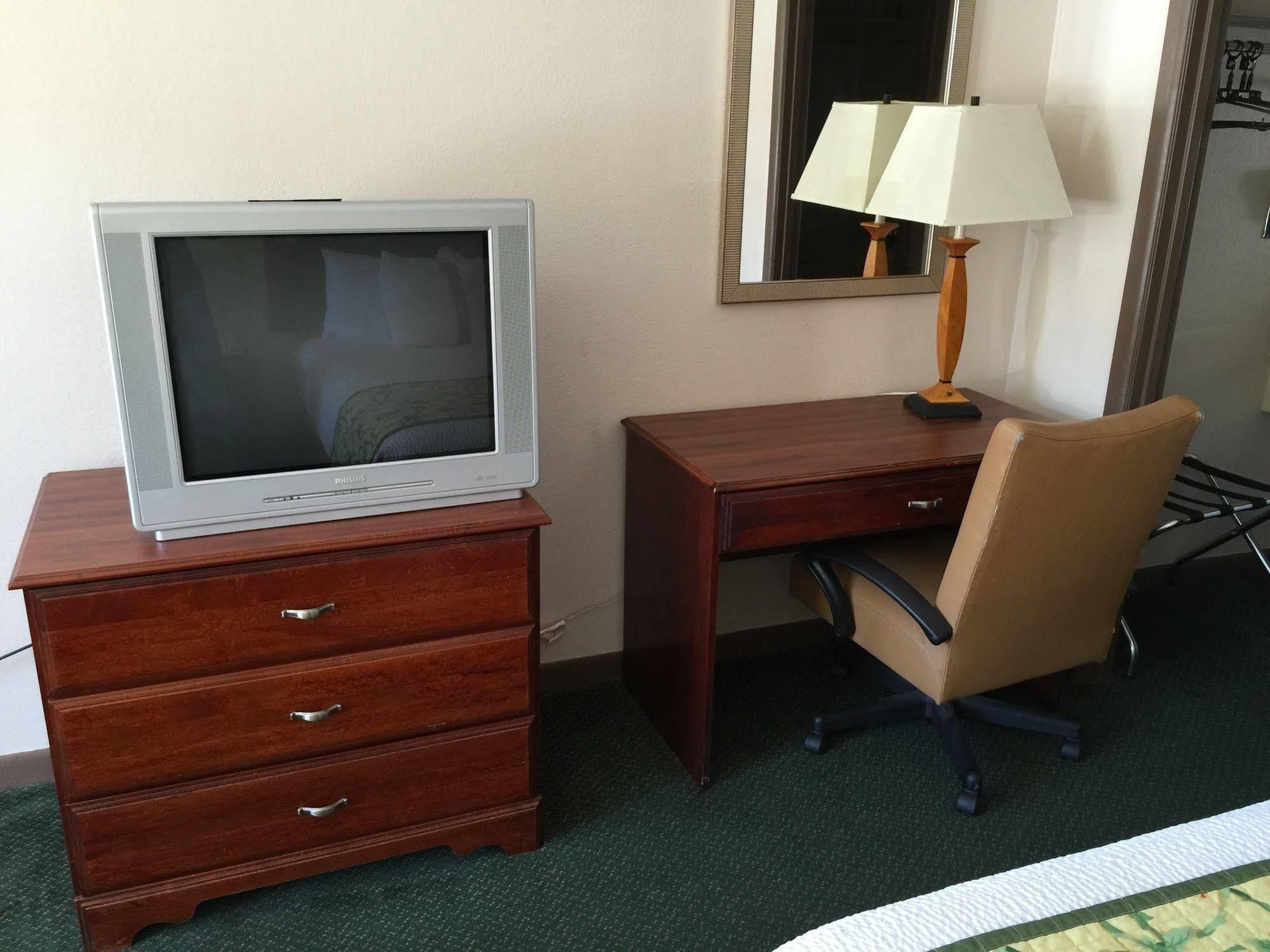 Astoria Hotel Danville North Kültér fotó